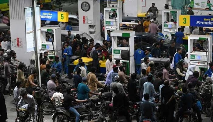 پیٹرولیم مصنوعات قیمتیں