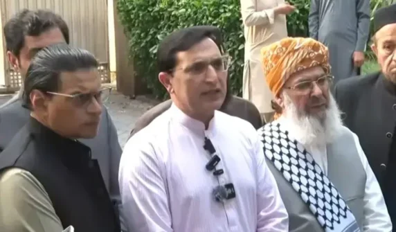 پی ٹی آئی وفد کی مولانا فضل الرحمٰن سے ملاقات